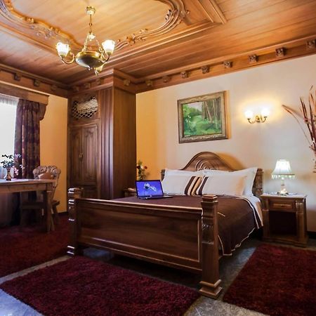 Brilant Antik Center Hotel Тирана Экстерьер фото