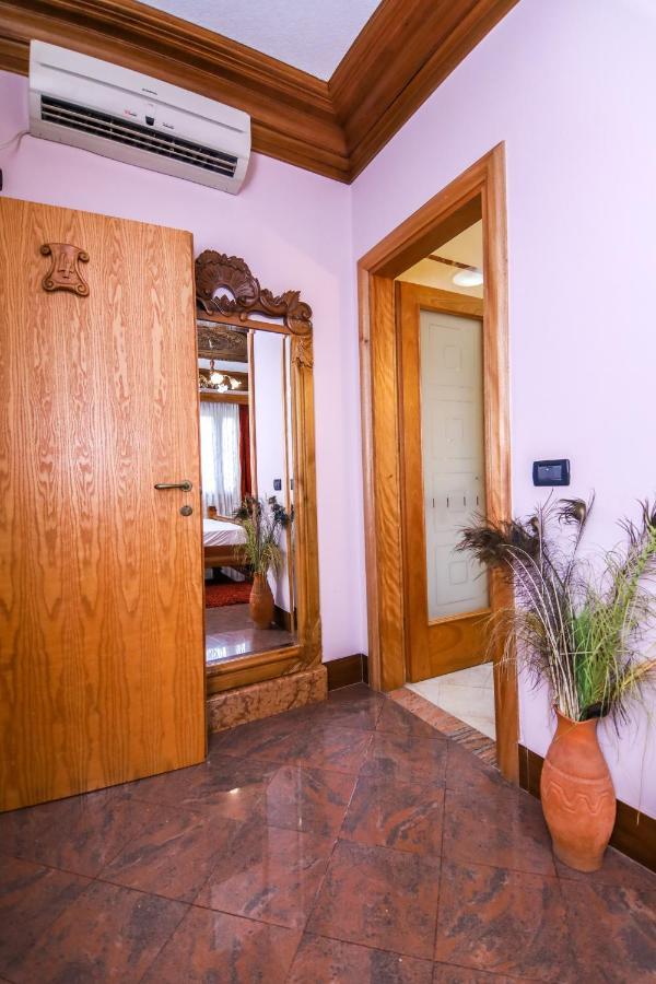 Brilant Antik Center Hotel Тирана Экстерьер фото