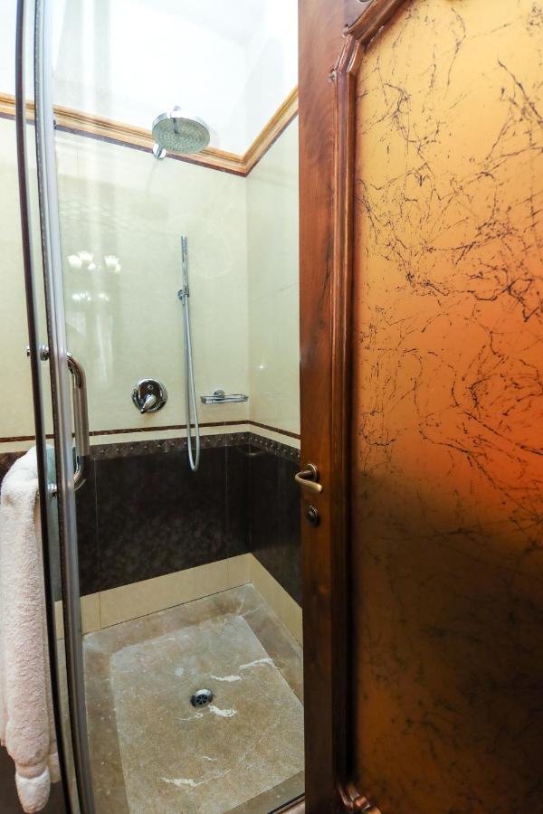 Brilant Antik Center Hotel Тирана Экстерьер фото