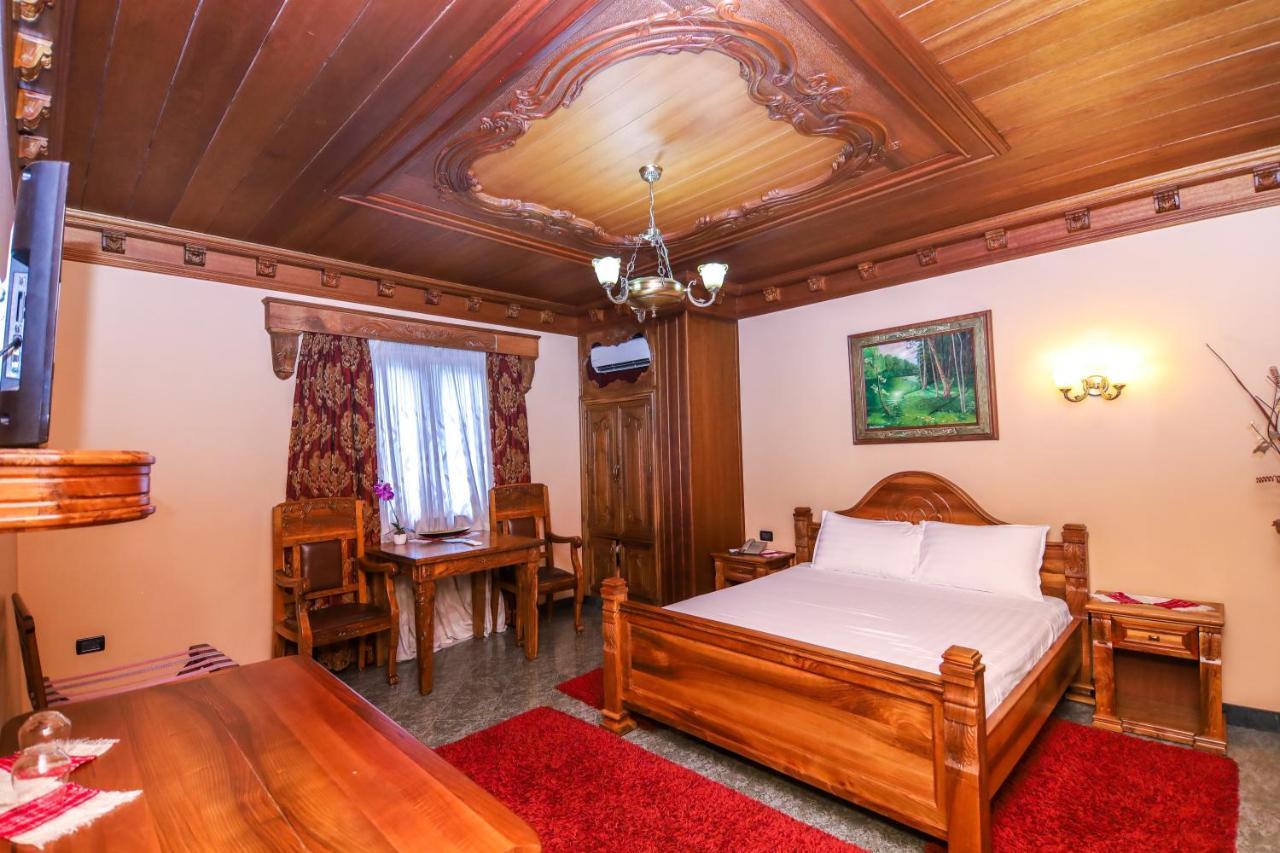 Brilant Antik Center Hotel Тирана Экстерьер фото