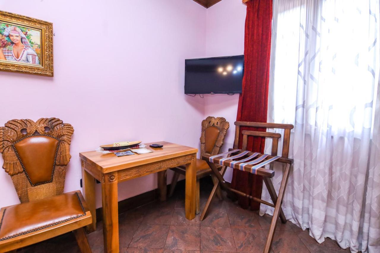 Brilant Antik Center Hotel Тирана Экстерьер фото