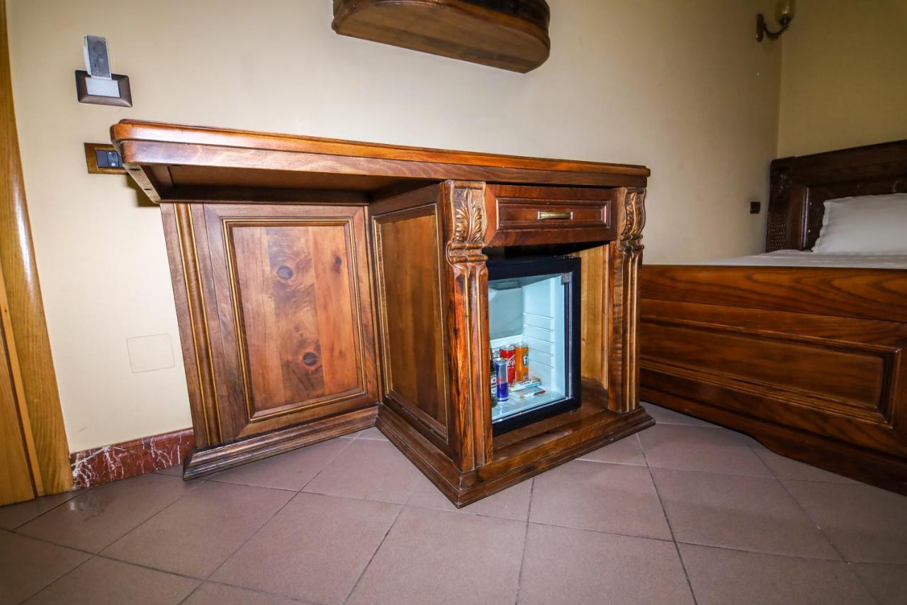 Brilant Antik Center Hotel Тирана Экстерьер фото