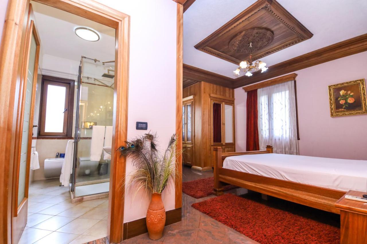 Brilant Antik Center Hotel Тирана Экстерьер фото