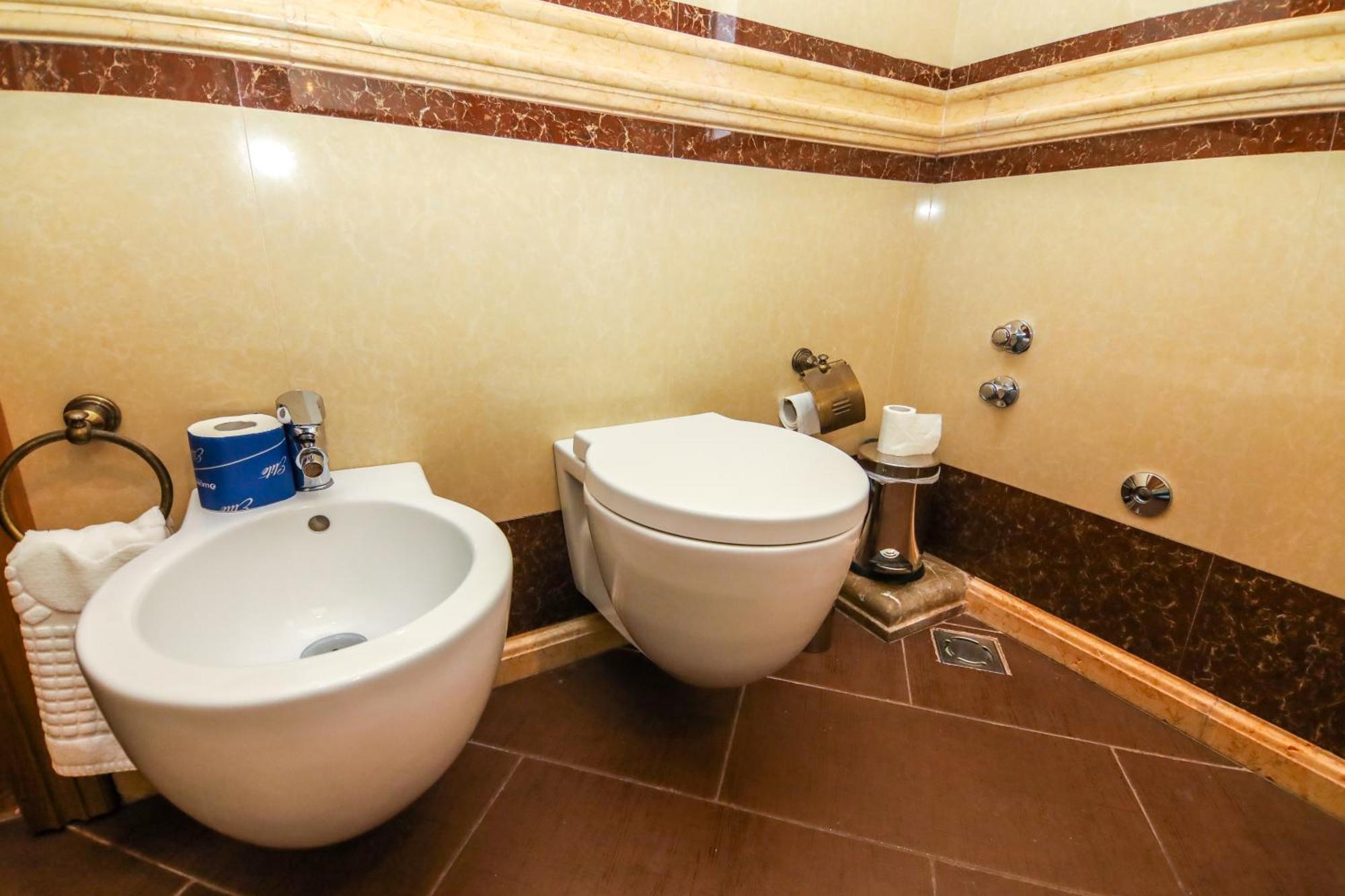 Brilant Antik Center Hotel Тирана Экстерьер фото